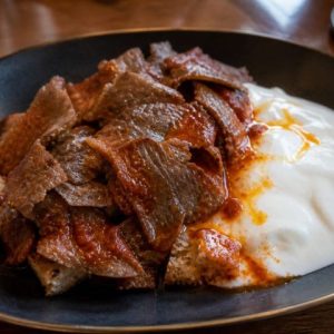 İskender az (çocuk porsiyon)
