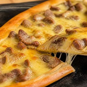 Kuşbaşı Kaşarlı Pide